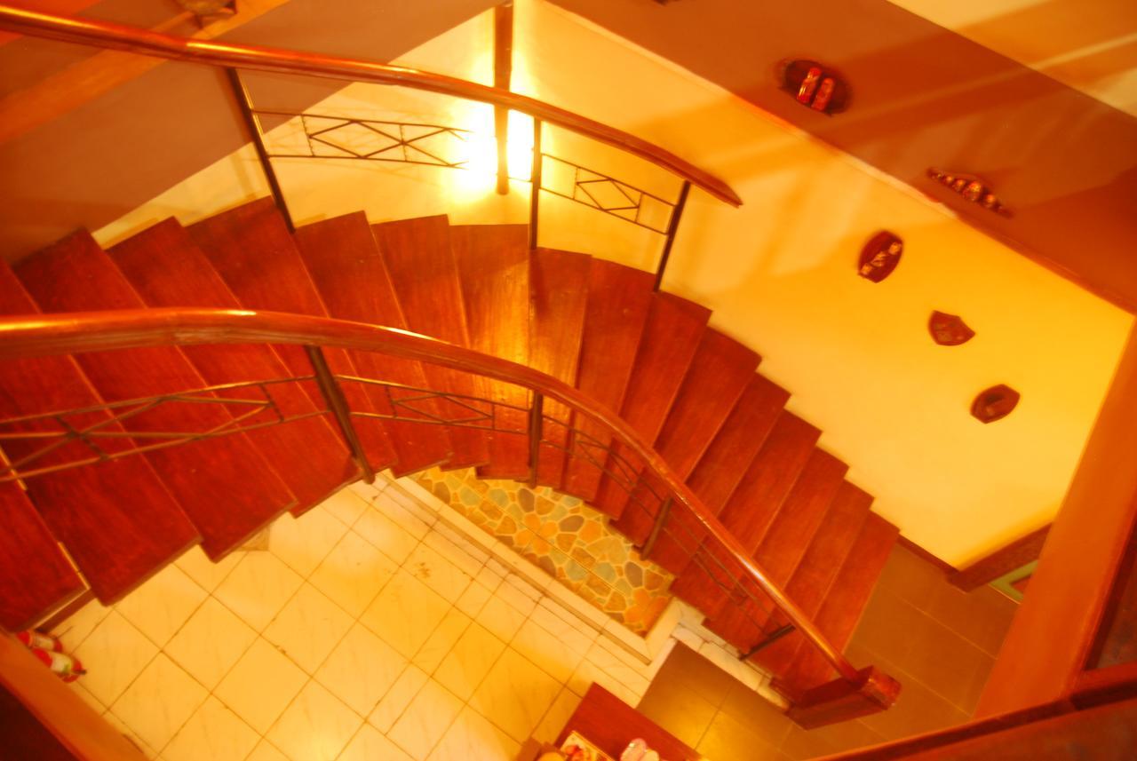 Centro Mactan Suites Lapu-Lapu City Exteriör bild